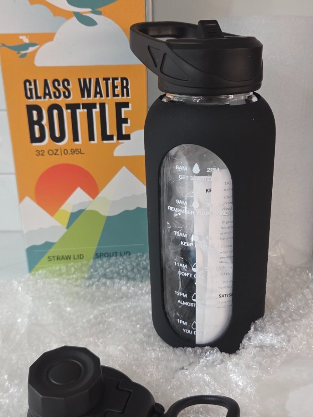 CIVAGO 32 oz Glass Water Bottle.